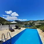 Amantea- Four With Big Pool And Infinity Pool *