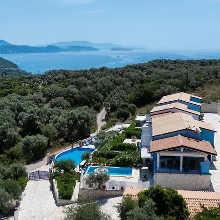 Villas Amantea- Four Villas With Big Pool And Infinity Pool Ferienhaus