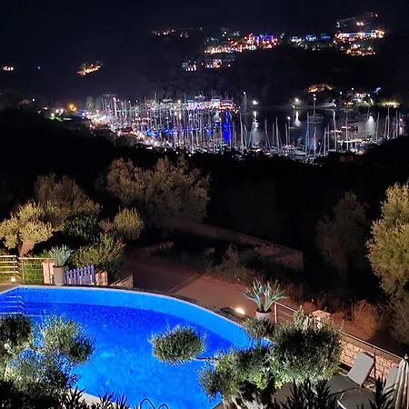 Villas Amantea- Four Villas With Big Pool And Infinity Pool Ferienhaus