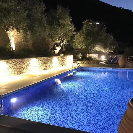 Villas Amantea- Four Villas With Big Pool And Infinity Pool *