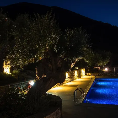 Villas Amantea- Four Villas With Big Pool And Infinity Pool Ferienhaus Syvota