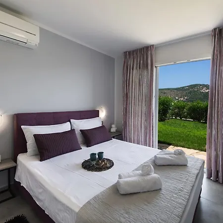 Vakantiehuis Amantea- Four With Big Pool And Infinity Pool *